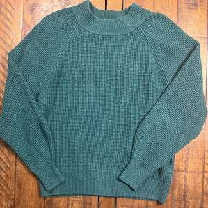 GAP Women Size S Dark Green Barrel Sleeve Waffle Knit Sweater.